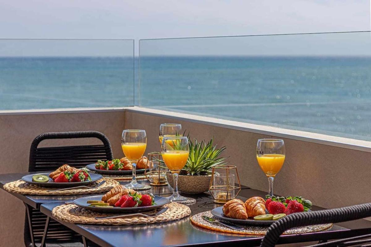 797 Holiday Rentals - Benalbeach- Moderno Piso Para 5 Con Vistas Al Mar 베날마데나코스타 외부 사진