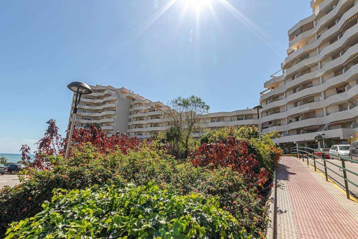 797 Holiday Rentals - Benalbeach- Moderno Piso Para 5 Con Vistas Al Mar 베날마데나코스타 외부 사진