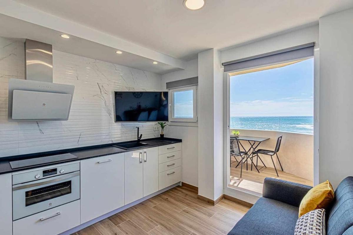 797 Holiday Rentals - Benalbeach- Moderno Piso Para 5 Con Vistas Al Mar 베날마데나코스타 외부 사진